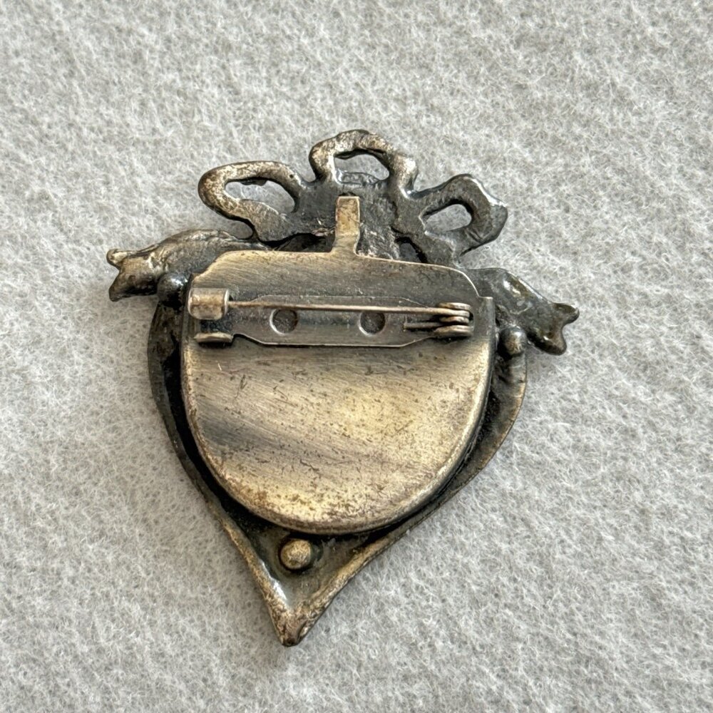 Vintage Heart Shaped Pewter Photo Frame Brooch Valentine Pin Rose Ornate Detail - Picture 2 of 6